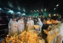 КЕРУЮЧИЙ ЄПАРХІЄЮ ЗВЕРШИВ ЗАУПОКІЙНУ БОЖЕСТВЕННУ ЛІТУРГІЮ У ТИМЧАСОВОМУ ХРАМІ М. ВОЛОДИМИР